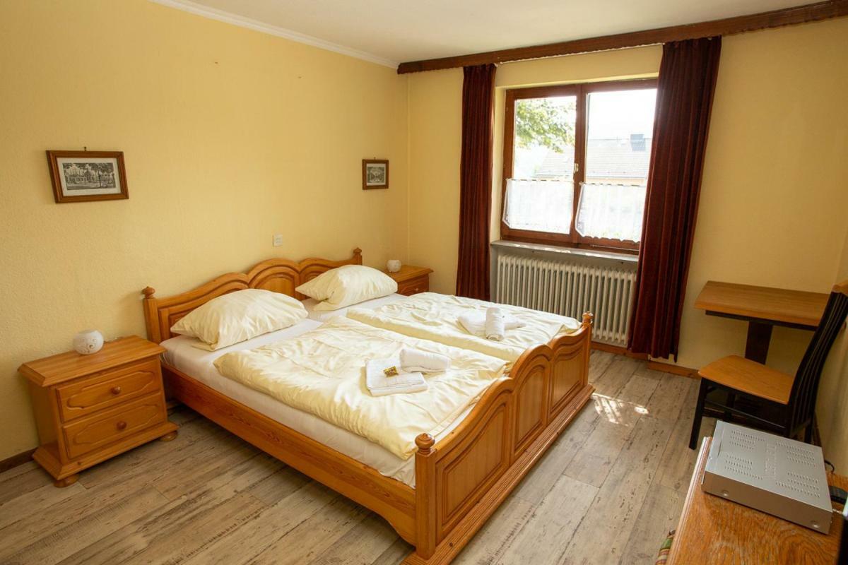 Zum Jean Bonnet Hotel Хофгайсмар Екстериор снимка